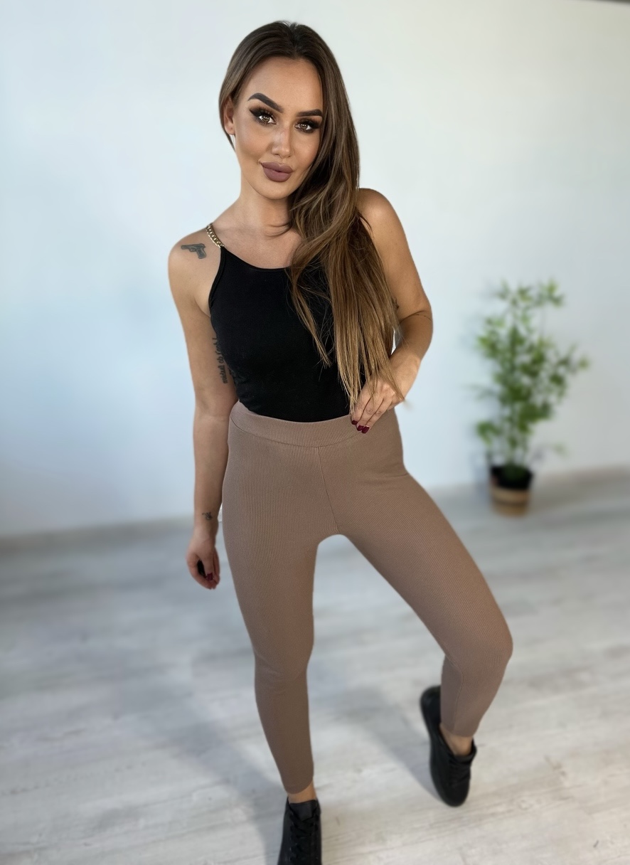 Processed with Focos legginsy damskie eleganckie - obrazek 1